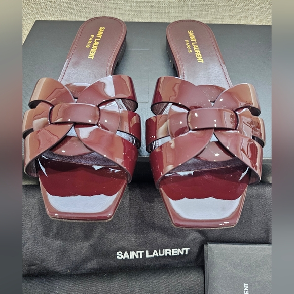 TRIBUTE MULES IN PATENT LEATHER - Picture 9 of 12